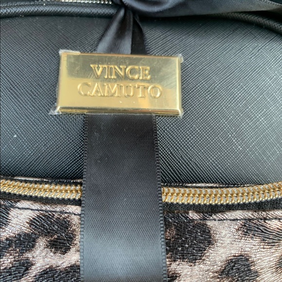Set of 3 VINCE CAMUTO LEOPARD COSMETIC BAGS - Picture 5 of 5